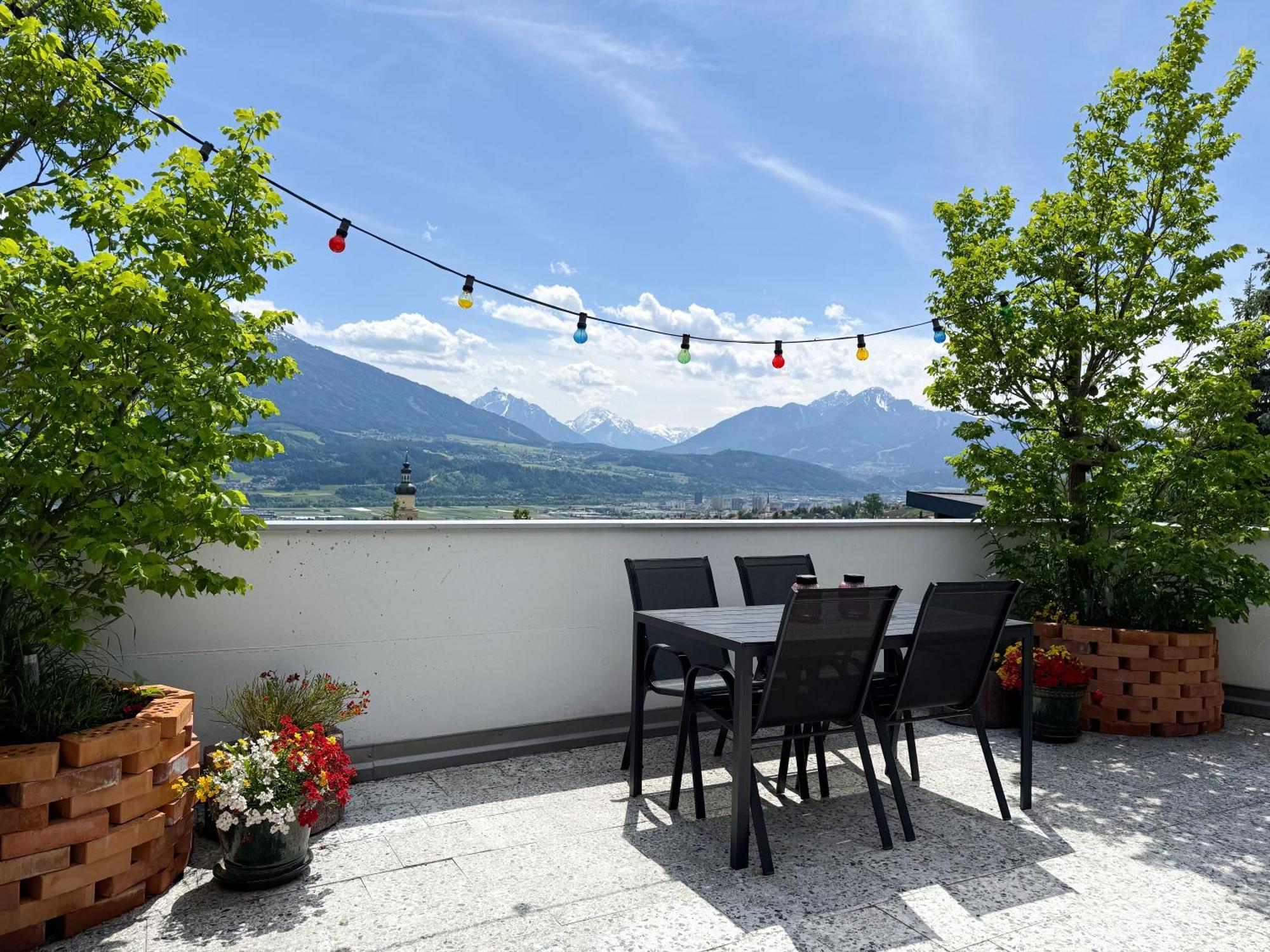 Апартаменты Sunny Mountain Loft - Terrace & Garden Таур Экстерьер фото